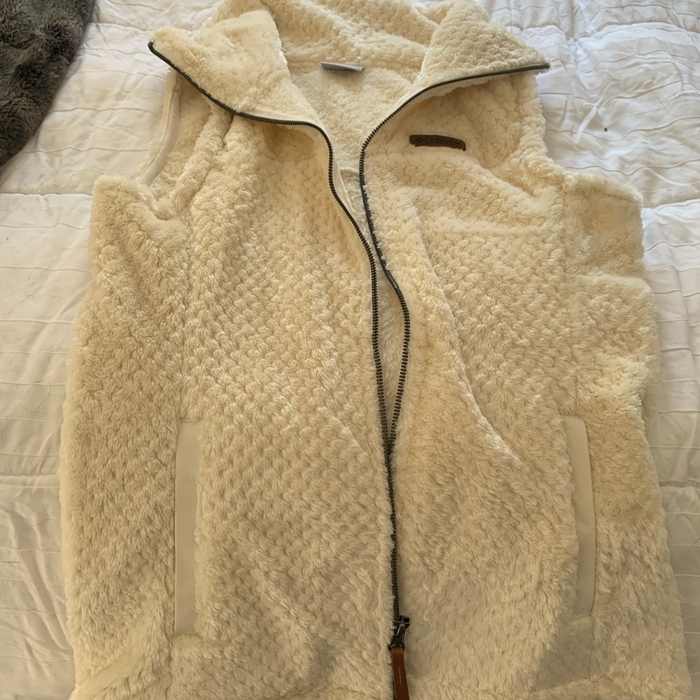 Columbia fuzzy vest